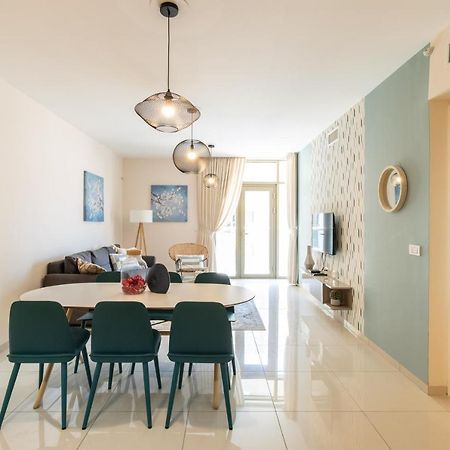 Luxury One-Bedroom Apartment/Parking In City Center Yerusalem Bagian luar foto