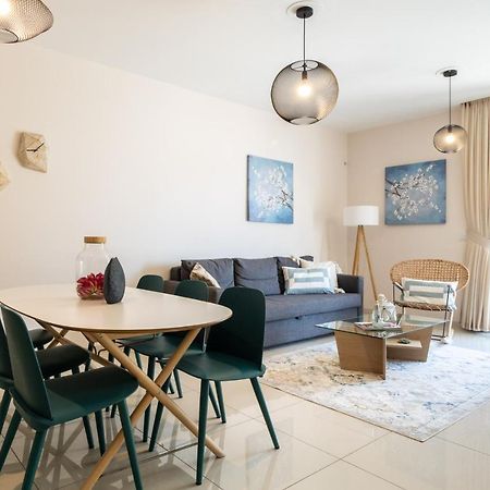 Luxury One-Bedroom Apartment/Parking In City Center Yerusalem Bagian luar foto