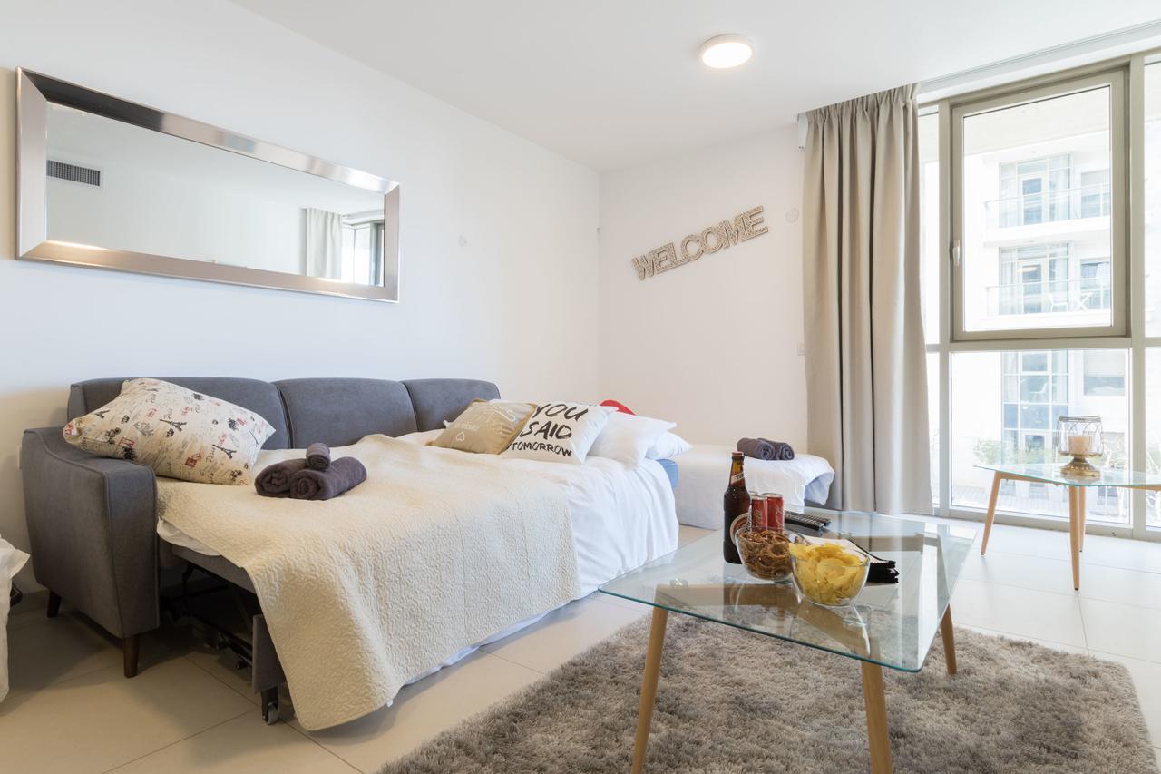 Luxury One-Bedroom Apartment/Parking In City Center Yerusalem Bagian luar foto