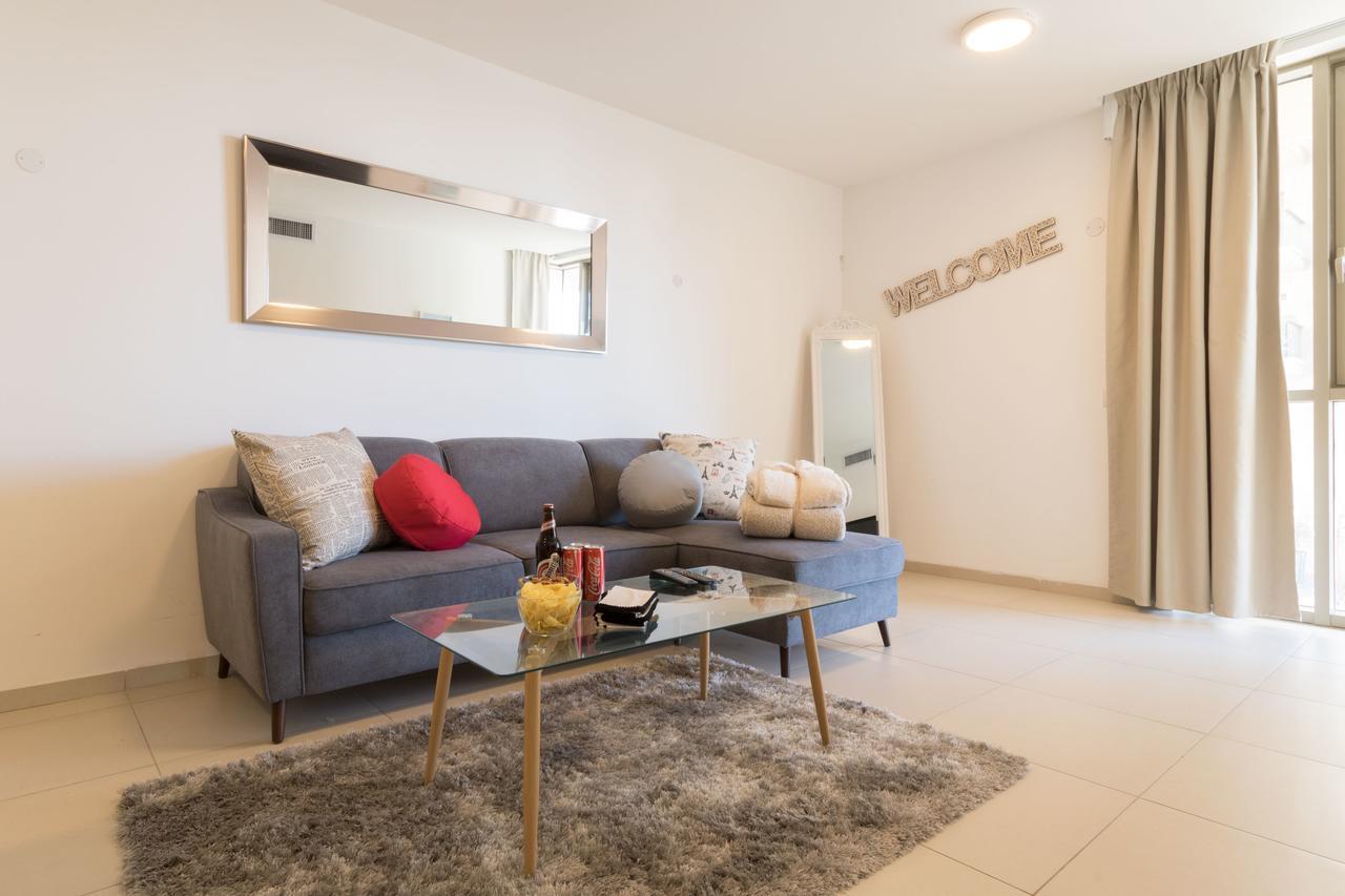 Luxury One-Bedroom Apartment/Parking In City Center Yerusalem Bagian luar foto