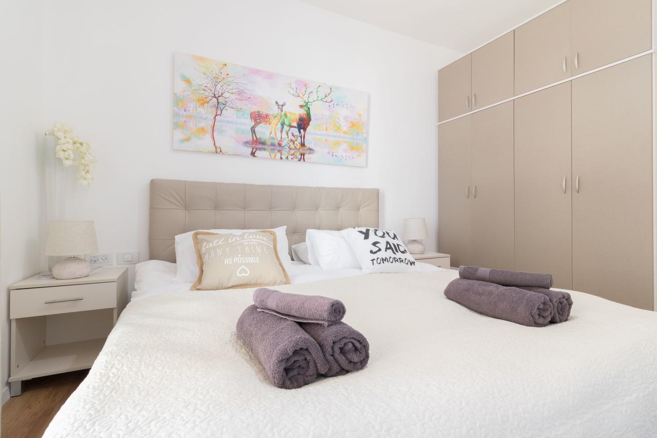 Luxury One-Bedroom Apartment/Parking In City Center Yerusalem Bagian luar foto