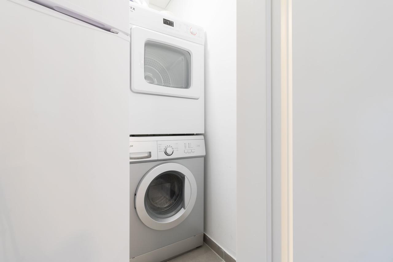 Luxury One-Bedroom Apartment/Parking In City Center Yerusalem Bagian luar foto