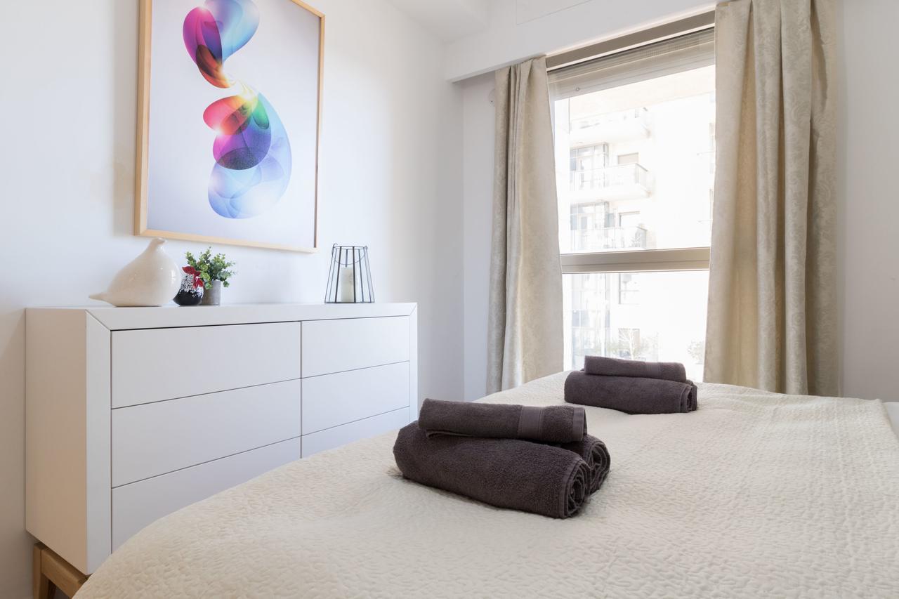 Luxury One-Bedroom Apartment/Parking In City Center Yerusalem Bagian luar foto