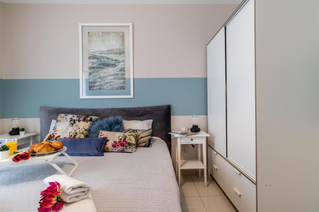 Luxury One-Bedroom Apartment/Parking In City Center Yerusalem Bagian luar foto