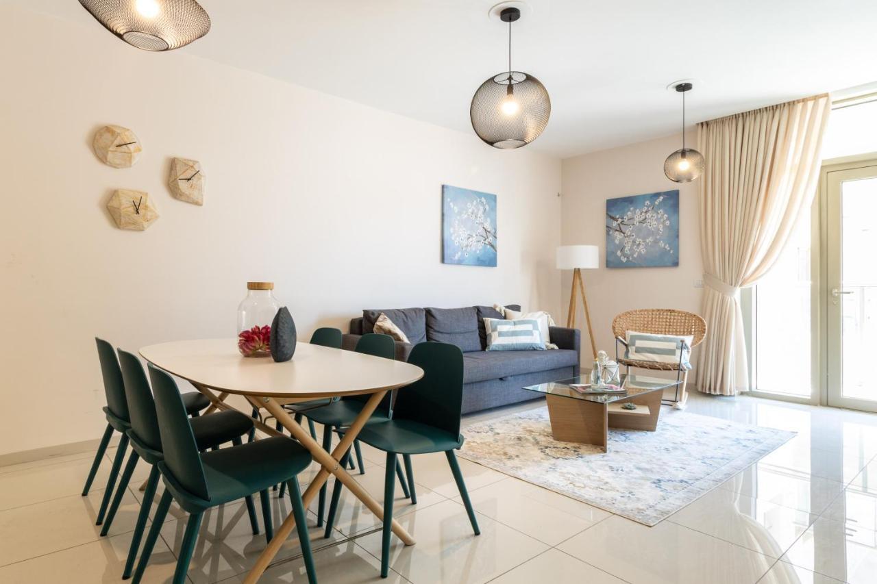 Luxury One-Bedroom Apartment/Parking In City Center Yerusalem Bagian luar foto